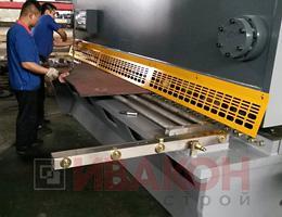 Резка на гильотинных ножницах